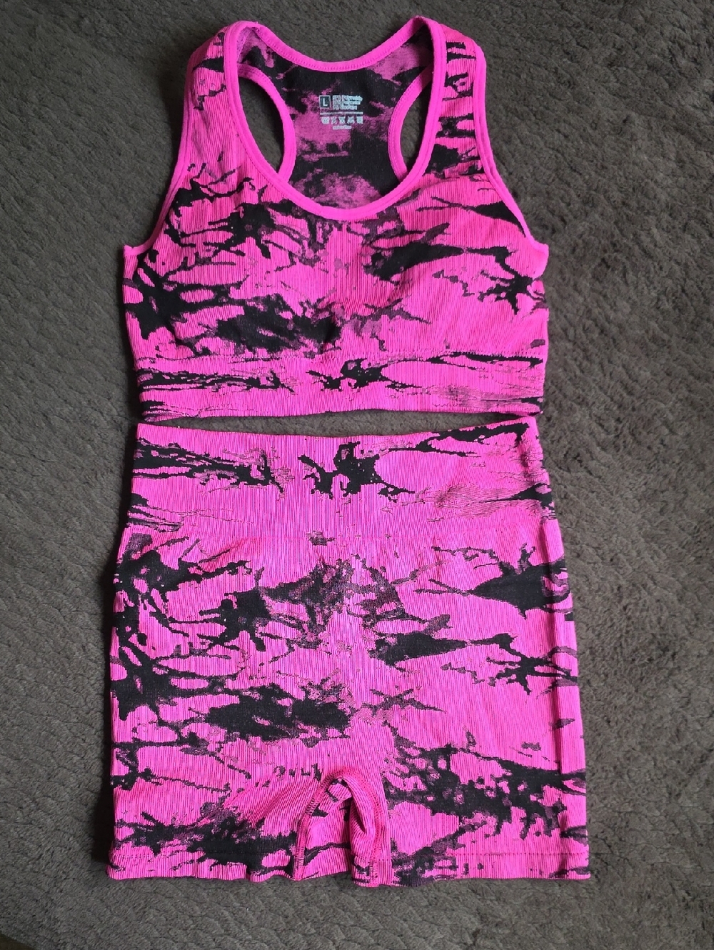 Seamless Tie-Dye Ribbed Set in Bright Pink